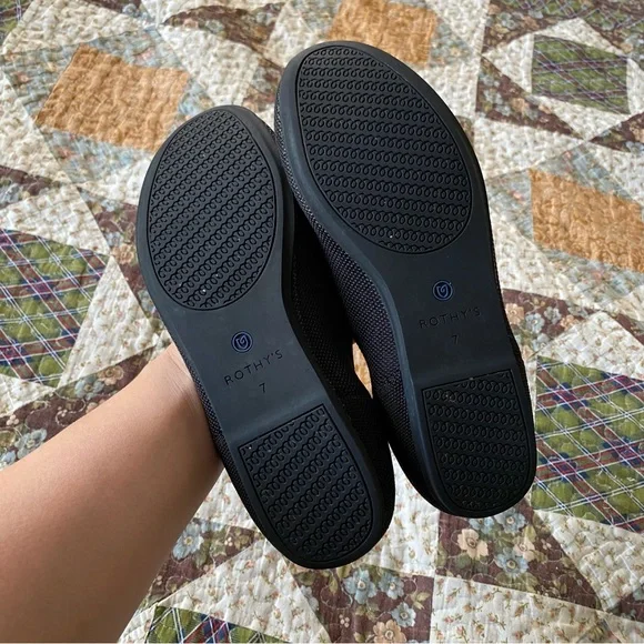 Rothy's The Flat in Black Solid, made from recycled plastic bottles, women’s 7 - Picture 2 of 6